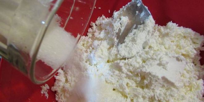 Рецепт творожной пасхи на сгущенке