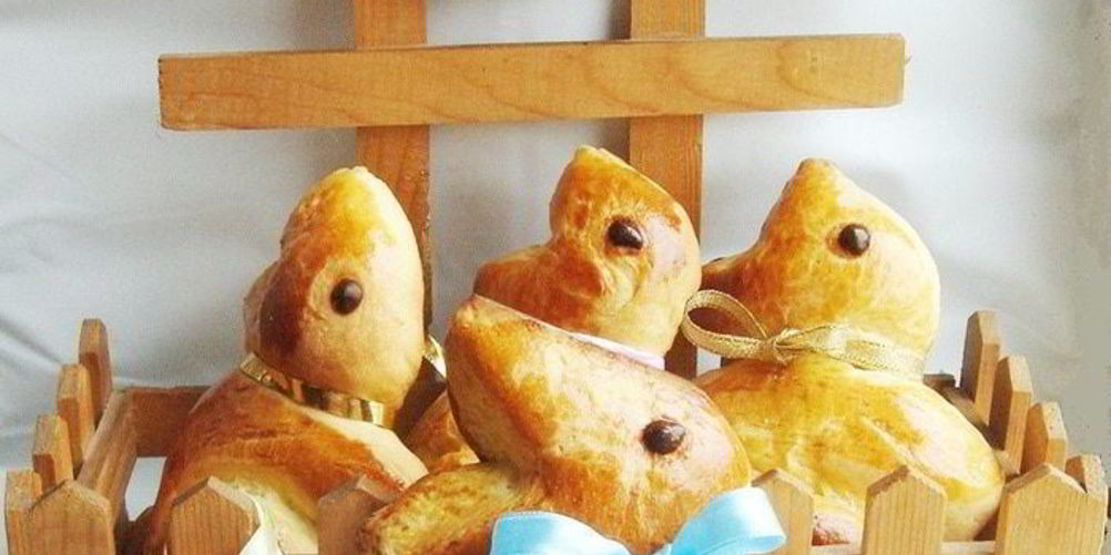 Как приготовить творожно-дрожжевые пасхальные зайцы