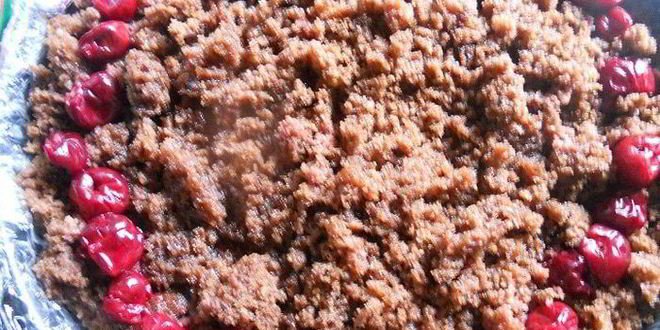 Рецепт шоколадного кухэ с нежнейшим вишневым кремовым суфле