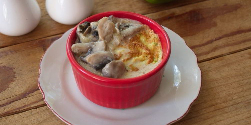 Как приготовить суфле из кабачков с грибным соусом