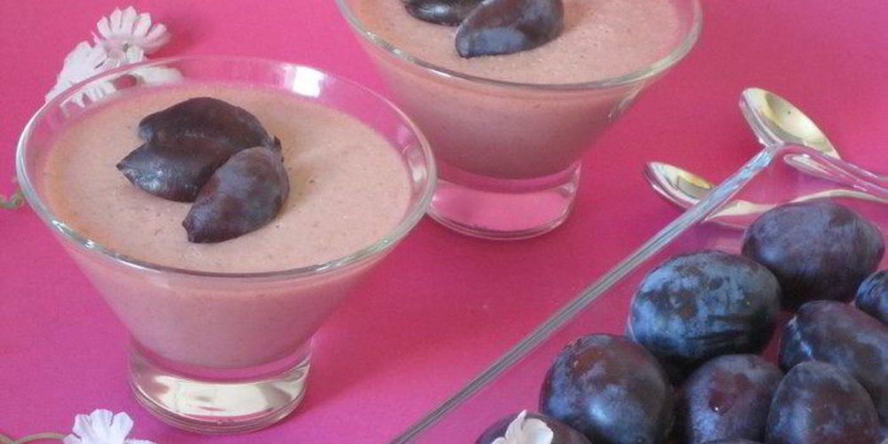 Как приготовить суфле из слив со сгущенным молоком