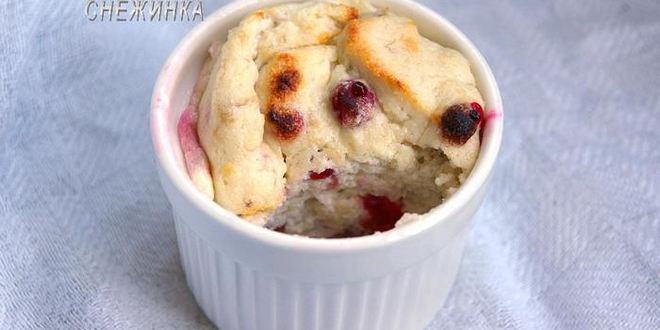Рецепт творожно-бананового суфле с брусникой