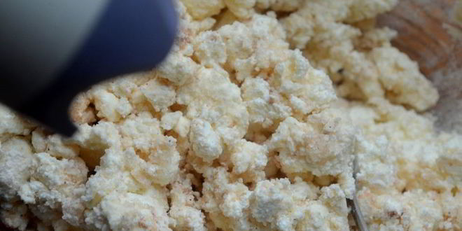 Рецепт творожного суфле с курагой