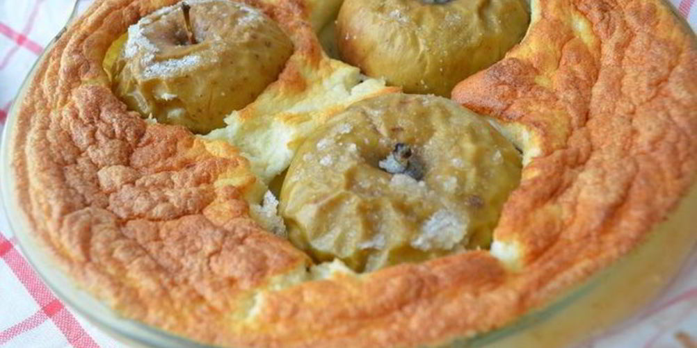 Как приготовить яблоки в манном суфле