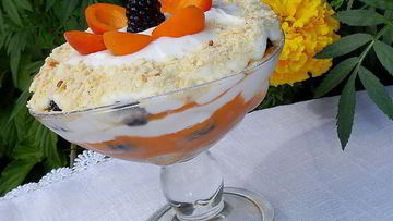 Рецепт Десерта с абрикосами и ежевикой По мотивам тирамису