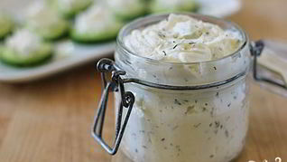 Рецепт Творога с зеленью и чесноком