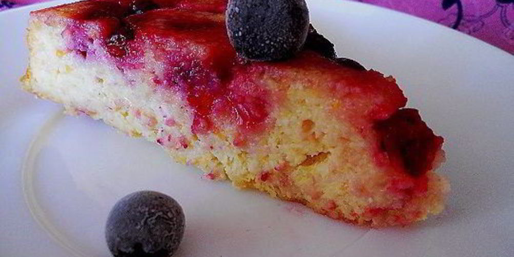 Как приготовить творожный пудинг с апельсином и ягодами