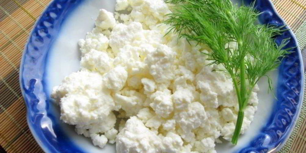 Как приготовить вкусный домашний творог из молока и сметаны