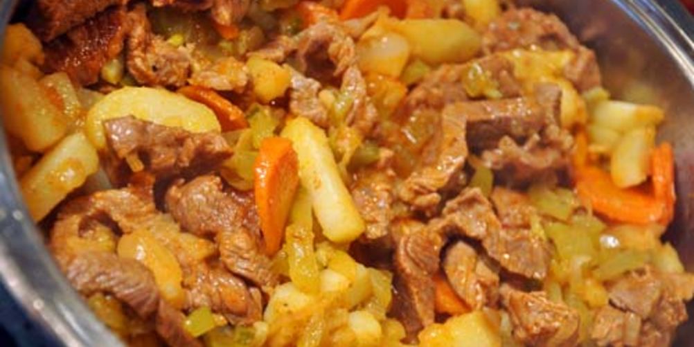 Как приготовить азу из говядины по-татарски в мультиварке