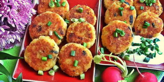 Рецепт биточков из картофеля и творога с маслинами