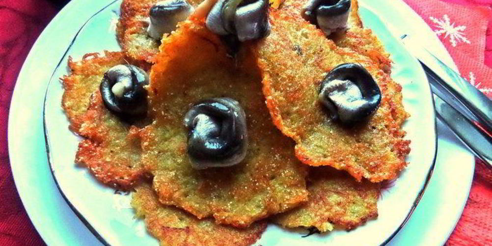 Как приготовить драники морковно-картофельные с килечкой