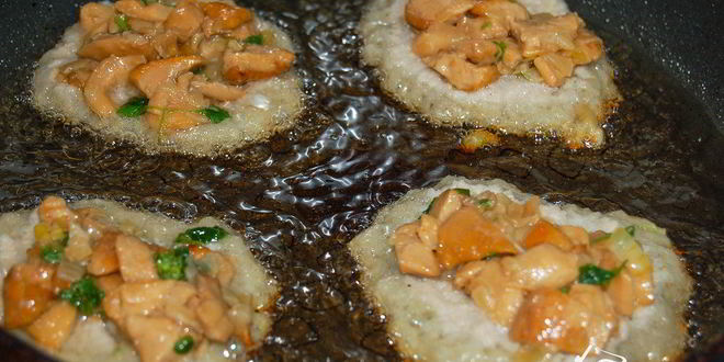 Рецепт драников с грибами и грибным соусом