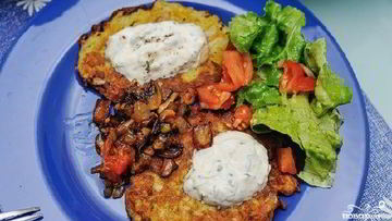 Рецепт Драников с грибным соусом