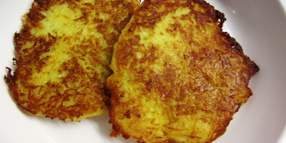 Как приготовить драники с луком и салом