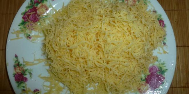 Рецепт драников с сыром и горчичным соусом