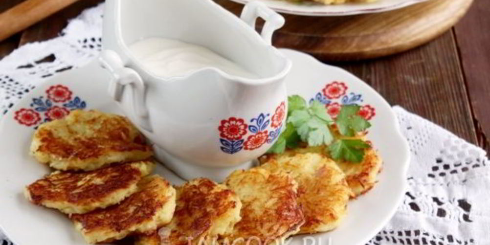 Как приготовить драники с ветчиной и сыром