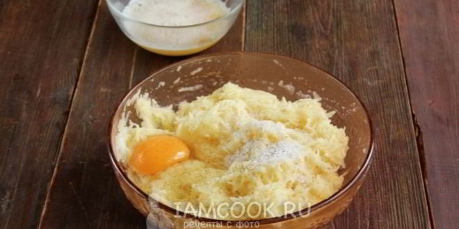 Рецепт драников с ветчиной и сыром