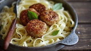 Рецепт Фрикаделек из куриного фарша с яблоком