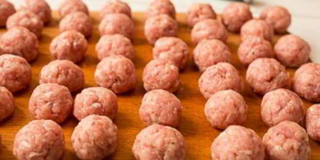 Рецепт фрикаделек с ананасами в кисло-сладком соусе