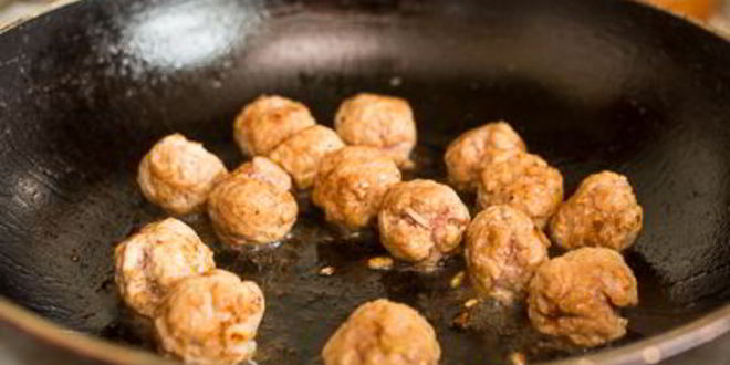 Рецепт фрикаделек с ананасами в кисло-сладком соусе