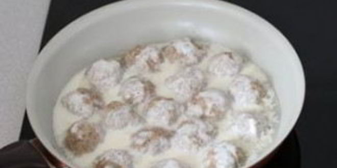 Рецепт фрикаделек в сметанном соусе