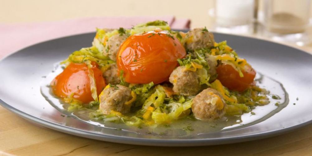 Как приготовить капусту с фрикадельками