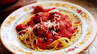 Рецепт Спагетти с фрикадельками и соусом
