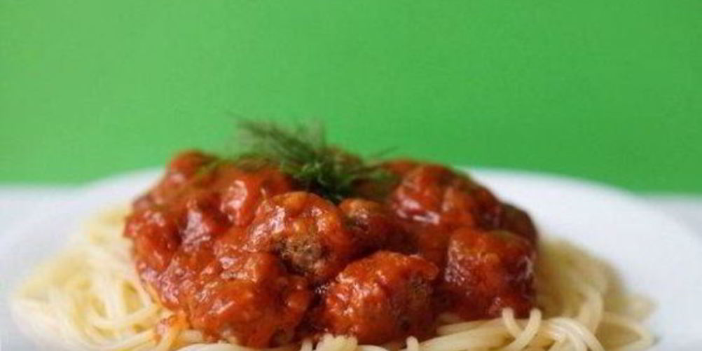 Как приготовить спагетти с фрикадельками в соусе