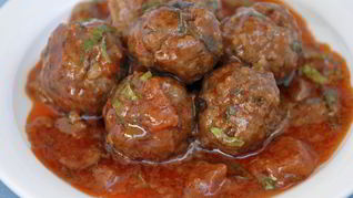 Рецепт Тушеной капусты с фрикадельками