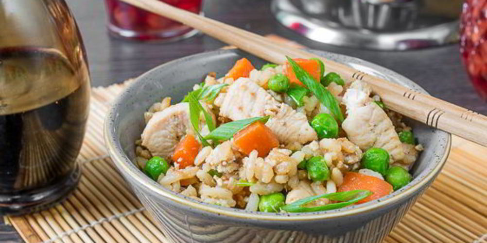 Как приготовить кантонский жареный рис с курицей