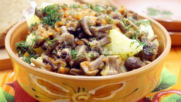 Рецепт Картофеля с грибами на сковороде