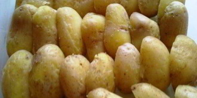 Рецепт картофеля с розмарином и чесноком