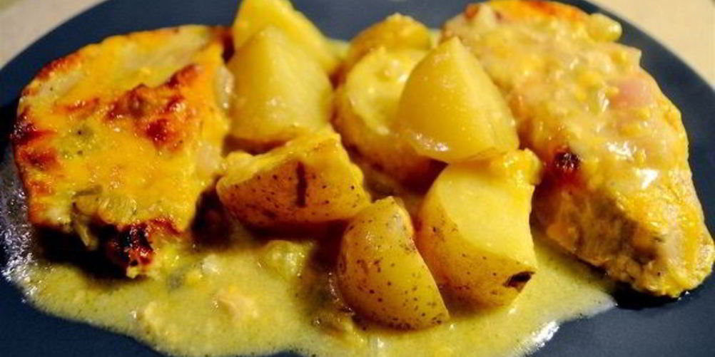 Как приготовить картофель со свининой и сыром в духовке