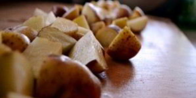 Рецепт картофеля со свининой и сыром в духовке