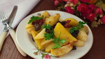 Рецепт Картофеля в духовке с белыми грибами и беконом