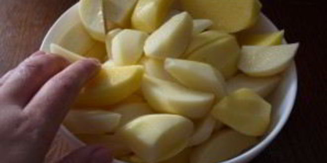 Рецепт картофеля в духовке с белыми грибами и беконом