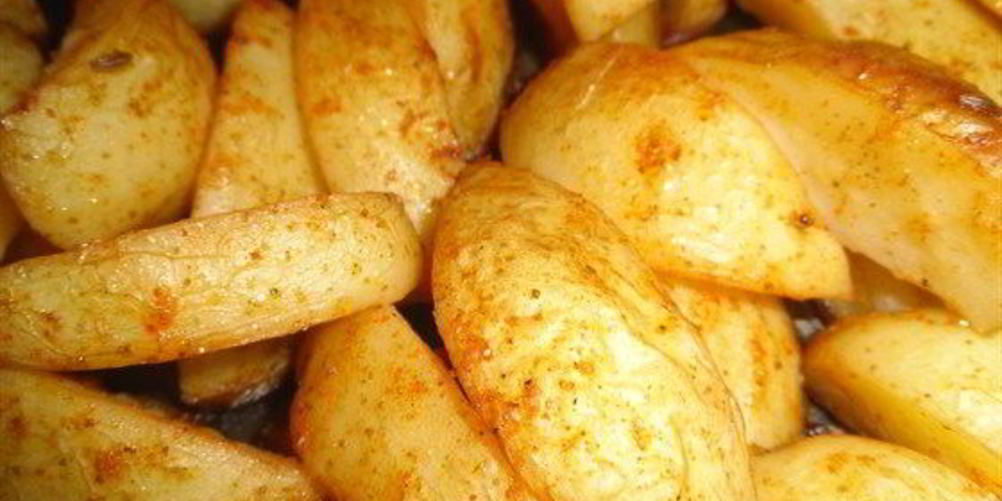 Как приготовить молодой картофель по-деревенски с паприкой