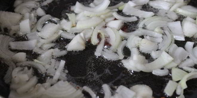 Рецепт молодого картофеля с сырокопченой грудинкой