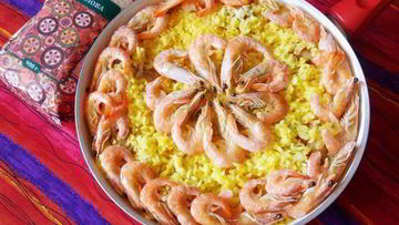 Рецепт Риса с креветками, курицей и копчеными колбасками