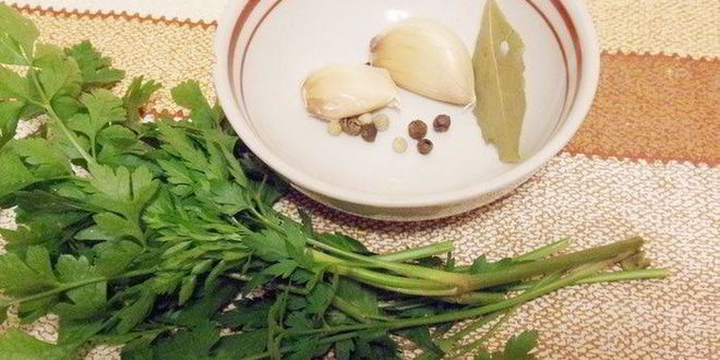 Рецепт риса с креветками, курицей и копчеными колбасками