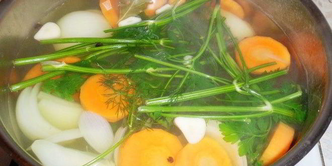 Рецепт риса с креветками, курицей и копчеными колбасками