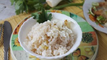 Рецепт Риса с луком на гарнир