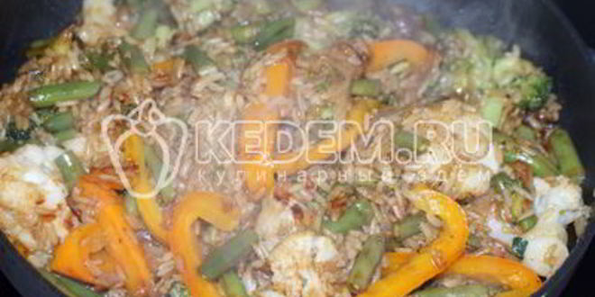 Рецепт риса с овощами и соевым соусом