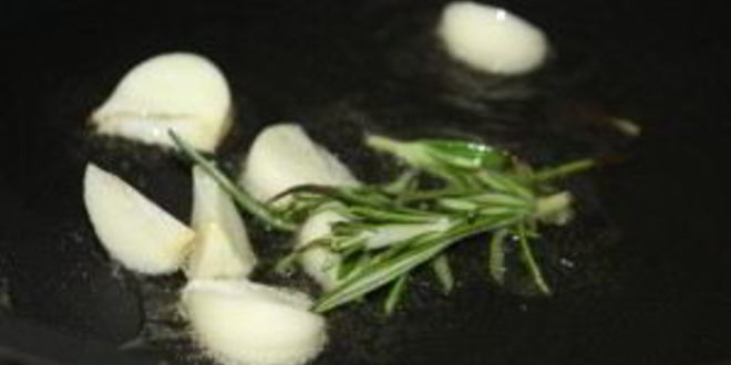 Рецепт жареного картофеля с розмарином