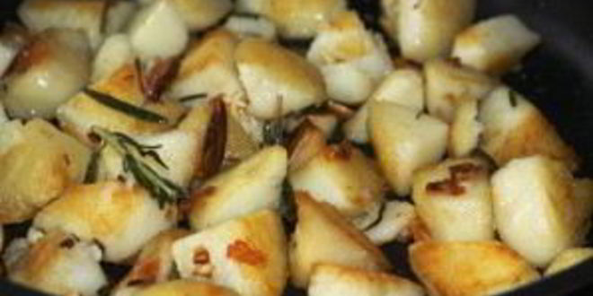 Рецепт жареного картофеля с розмарином