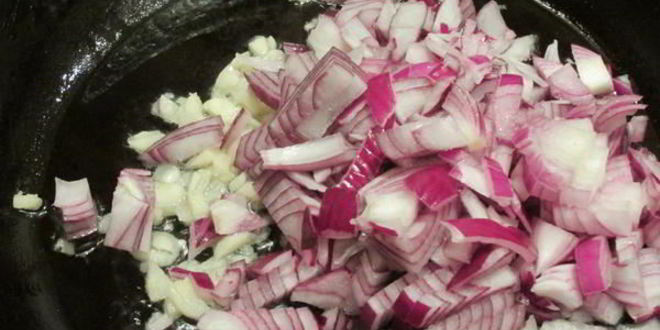 Рецепт жареного картофеля с яйцом и сыром