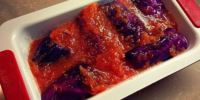 Рецепт голубцов из краснокочанной капусты с овощной начинкой