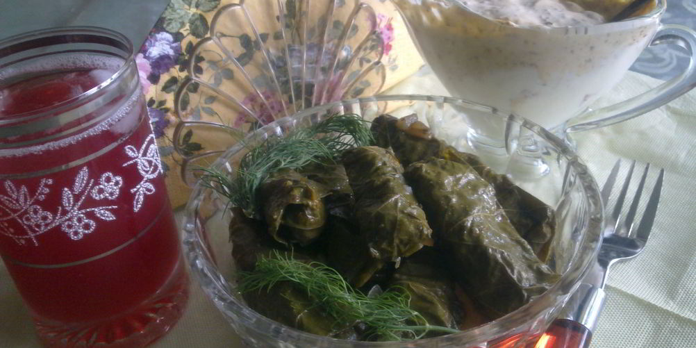 Как приготовить голубцы из виноградных листьев