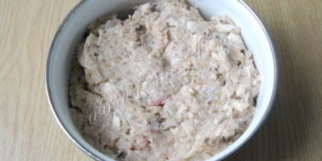 Рецепт голубцов с курицей, свиной грудинкой и грибами