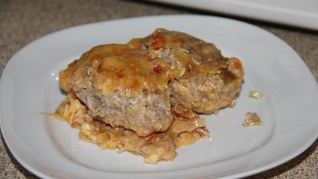 Рецепт Ленивых голубцов из китайской капусты под соусом из соленых помидор